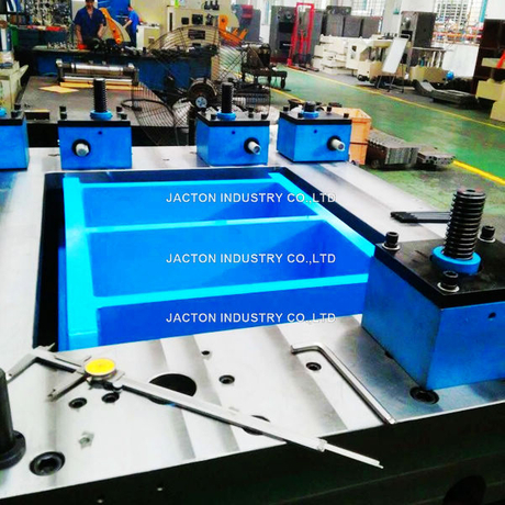 แม่แรงแบบสกรูใช้สำหรับป้อนเครื่องหนีบผม (1).jpg